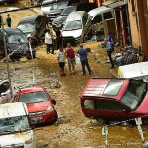Из-за ливней в Испании произошло масштабное наводнение. Видео