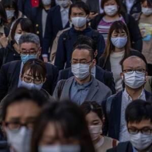 В Японии хотят отменить режим ЧП, введенный из-за коронавируса