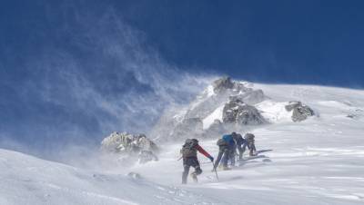 СК возбудил дело о гибели петербургской альпинистки на Эльбрусе