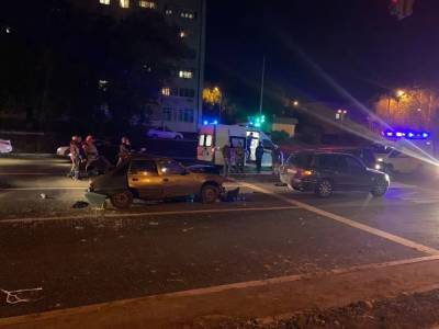 В Уфе пьяный водитель устроил массовое ДТП: пострадали два человека
