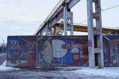 Самую большую советскую мозаику уничтожили в Пскове