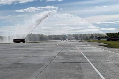 Тобольский аэропорт "Ремезов" сегодня принял первый официальный рейс из Москвы