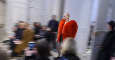 Люксовые дома моды анонсировали отказ от меха в новых коллекциях