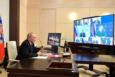 Путин обсудил с Совбезом безопасность РФ и Белоруссии