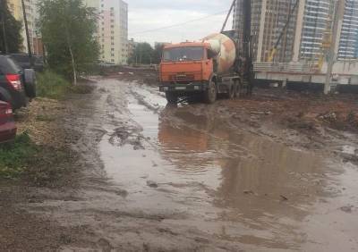 Рязанка рассказала о непроходимой грязи в районе строительства новой школы в Кальном