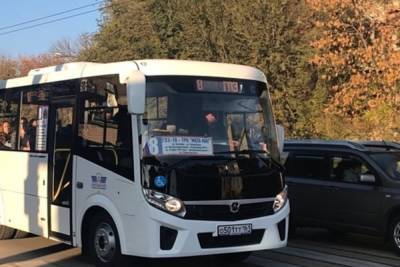 В Ростове 52-летняя пассажирка автобуса пострадала в аварии с иномаркой