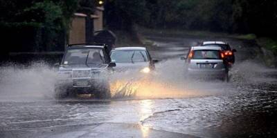 Изменяется ли расход топлива автомобиля в дождь: водителям дали ответ