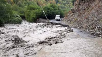 Ливни разрушили часть дорог в нескольких районах Дагестана