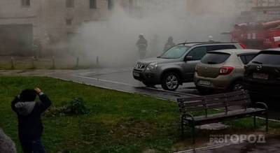 В Новочебоксарске загорелся гараж: спасатели спиливали ворота