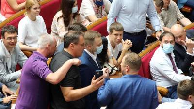 На Украине предложили обязать депутатов проходить психиатрический осмотр