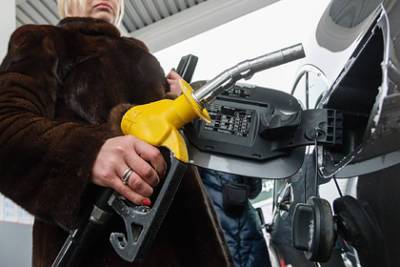Цены на бензин в России побили исторический рекорд