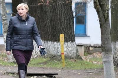 Глава Парфинского района Елена Леонтьева собралась в отставку
