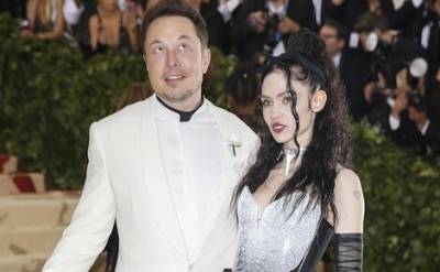 Американский миллиардер Илон Маск расстался с канадской певицей Граймс после трех лет отношений