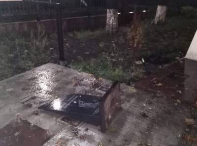 В Брянске вандалы разгромили мемориал в сквере имени Павла Камозина