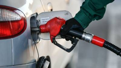 В Великобритании введен лимит на продажу бензина водителям