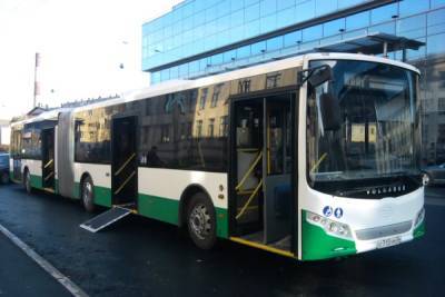 В 90% общественного транспорта Ленобласти доступна безналичная оплата