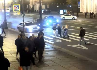 За ночь на Невском проспекте произошла еще одна авария с пострадавшими