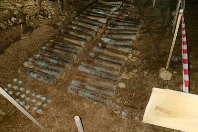 В Севастополе при строительстве трассы раскопали 43 снаряда времен войны