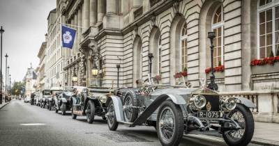 Британцы устроили гонку на 100-летних Rolls-Royce стоимостью миллионы долларов (видео)
