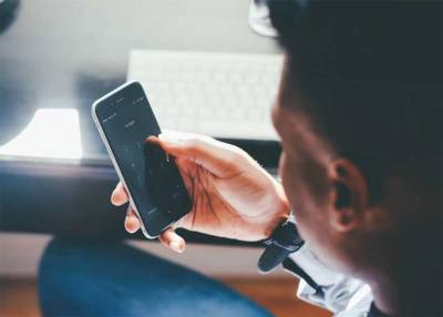 Daily Telecom: Тусклый экран сигнализирует о необходимости замены смартфона