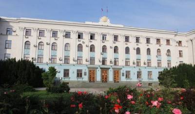 В Совете министров Крыма грядут новые отставки и уголовные дела