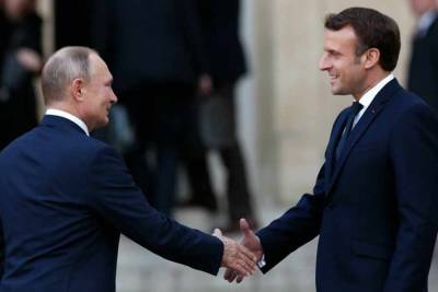 Французы вместо связей с США требуют расширять отношения с Россией