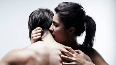 Поцелуй его туда! 13 эрогенных зон мужчин, которые изменят ваше представление о сексе