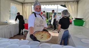 Фестиваль осетинских пирогов привлек туристов во Владикавказ