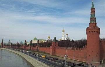 В Москве после акции КПРФ протестующие пошли к Кремлю и зданию Госдумы