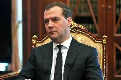 Голосование в будущем полностью перейдёт в онлайн, считает Медведев