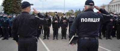 В Краматорске прошел показательный инструктаж заступивших на дежурство полицейских (фото)