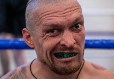 Усик - Джошуа: Украинского боксера освистали во время выхода