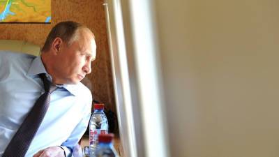 Опубликованы кадры отдыха Путина в тайге