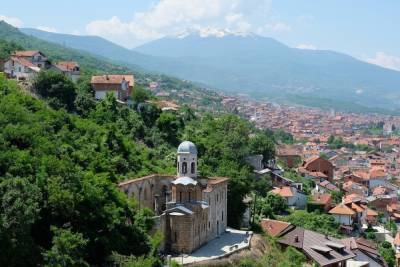 Глава Евросовета призвал к деэскалации в Косово