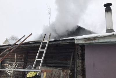 В Ивановской области сгорел дом с гаражом