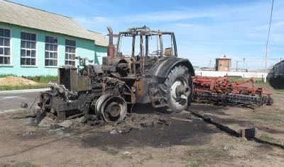 В Узде на мехдворе сгорели два трактора