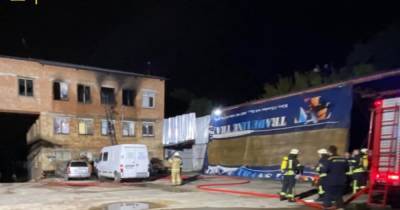 В результате пожара в хостеле Киева погиб человек