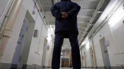 Пожизненно осужденные россияне подали в суд на ФСИН из-за позы «ласточка»