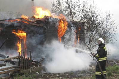 В Смоленской области загорелся жилой дом