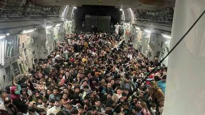 «Все проблемы решены»: талибы хотят возобновить международные авиарейсы из Кабула