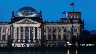 В Германии закрылись избирательные участки для голосования на выборах в бундестаг