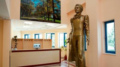 Александр Беглов - Даниил Гранин - Беглову показали в Туркмении школу, построенную на деньги "Газпрома" - dp.ru - Туркмения - Ашхабад