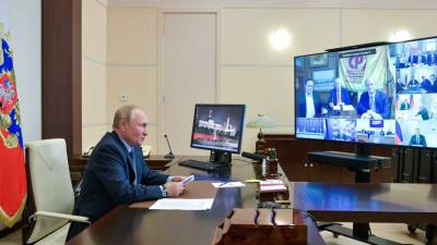 Путин отметил мрачное чувство юмора Жириновского, пошутившего про арест