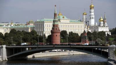 «Рейтинг за счёт русофобии»: в Кремле пообещали мудро ответить на возможные санкции США