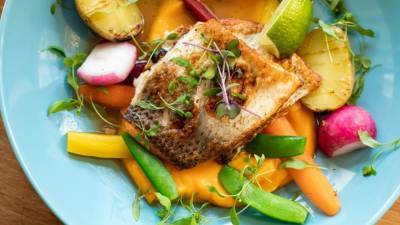 Роспотребнадзор: овощи и рыба помогут восстановиться после COVID-19