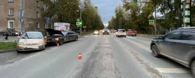 На Мочищенском шоссе в Новосибирске BMW сбил пешехода