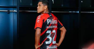 Дубль Педро Роши помог «Атлетико Паранаэнсе» переиграть «Гремио»