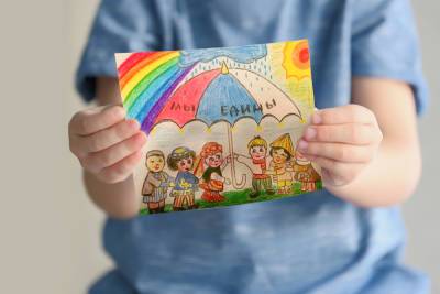 В Узбекистане пройдет уникальная акция детского рисунка "Россия – дружная семья". Победители получат памятные подарки