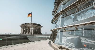 Два кандидата в канцлеры Германии заявили, что готовы сформировать правительство