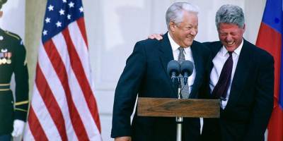 Бывший зять Ельцина рассказал о попойке президента с Биллом Клинтоном в туалете Кремля